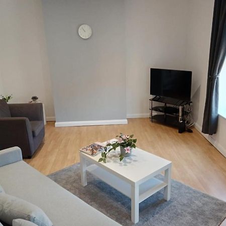 Welcome To This Flat Kettering Exterior photo