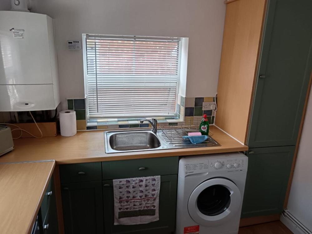 Welcome To This Flat Kettering Exterior photo